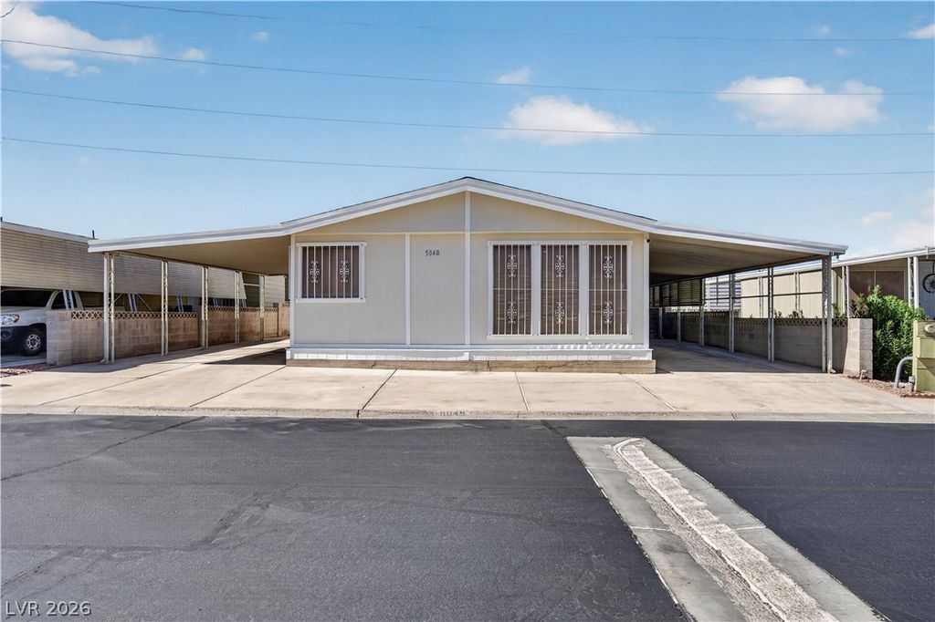 5048 Royal Avenue, Las Vegas, NV 89103