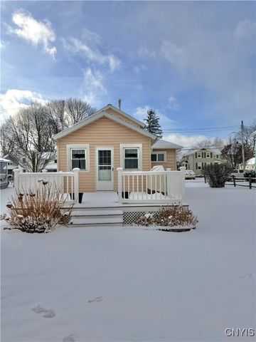 10 Maple Street, Auburn, NY 13021