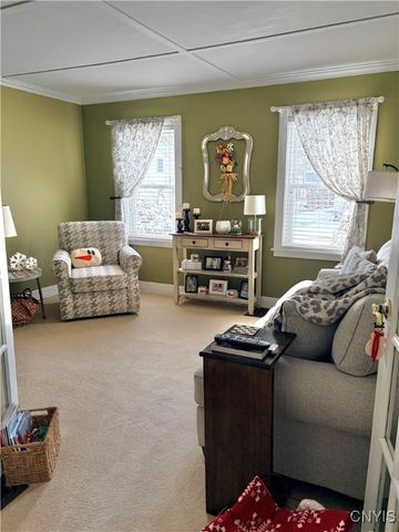 10 Maple Street, Auburn, NY 13021