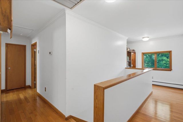 811 Middle Pownal Road, Bennington, VT 05201