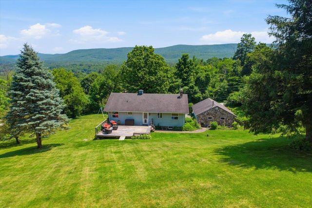 811 Middle Pownal Road, Bennington, VT 05201