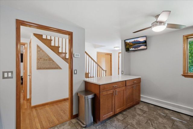 811 Middle Pownal Road, Bennington, VT 05201