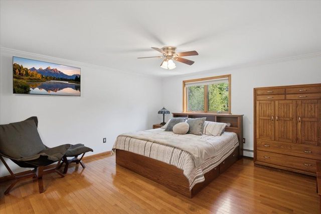 811 Middle Pownal Road, Bennington, VT 05201