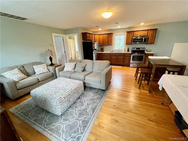 32 Old Chester Road, Goshen, NY 10924