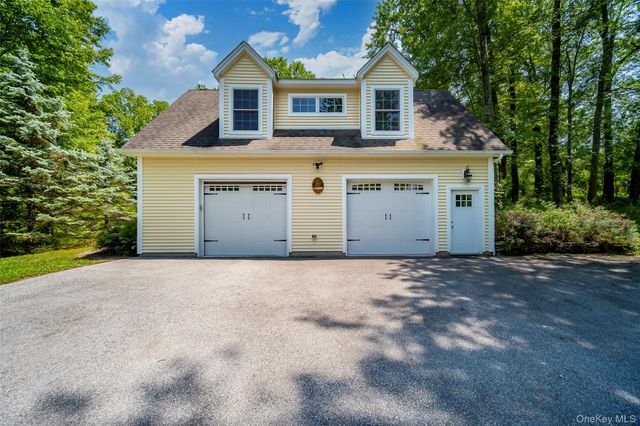 32 Old Chester Road, Goshen, NY 10924