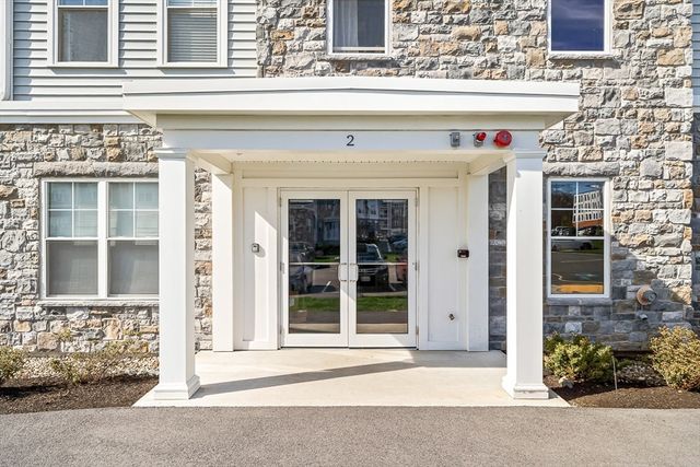 2 Stratton Dr 307, Woburn, MA 01801