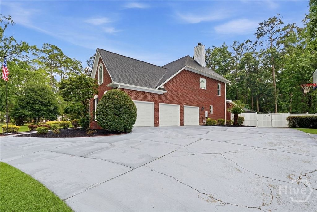 Image 6 of property listing at 116 Red Bluff Circle, Rincon, GA 31326