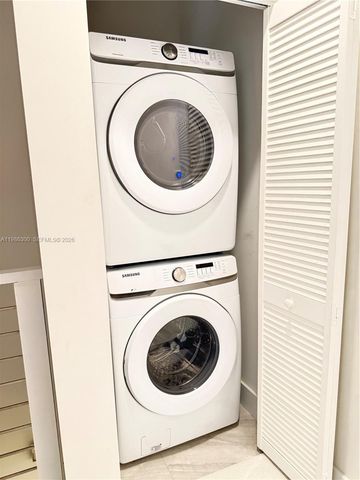 4393 NW 9th St, Plantation, FL 33317