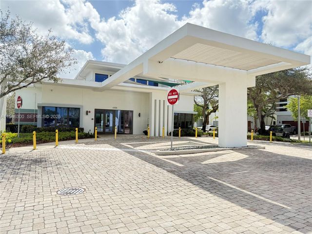 4393 NW 9th St, Plantation, FL 33317