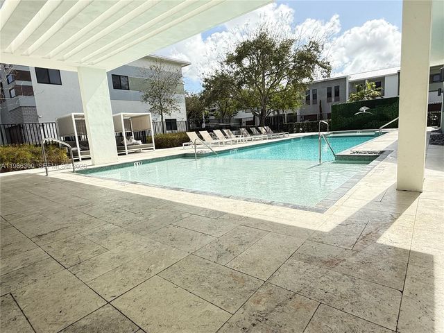 4393 NW 9th St, Plantation, FL 33317