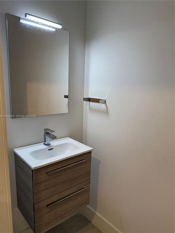 4393 NW 9th St, Plantation, FL 33317