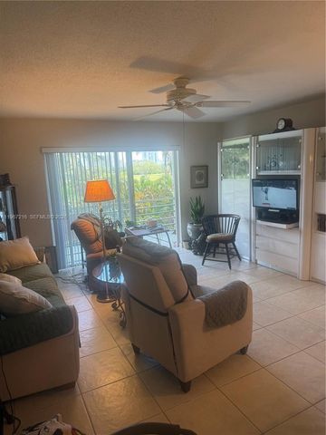 700 NE 14th Ave 409, Hallandale Beach, FL 33009