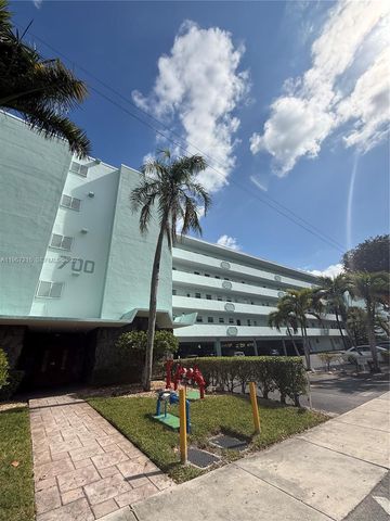 700 NE 14th Ave 409, Hallandale Beach, FL 33009