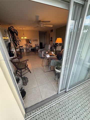 700 NE 14th Ave 409, Hallandale Beach, FL 33009