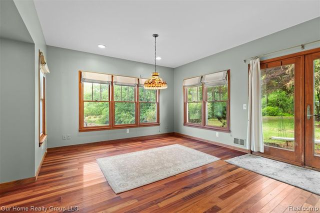 30761 Glenmuer Street, Farmington Hills, MI 48334