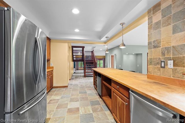 30761 Glenmuer Street, Farmington Hills, MI 48334