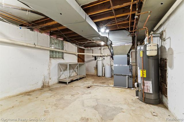 30761 Glenmuer Street, Farmington Hills, MI 48334