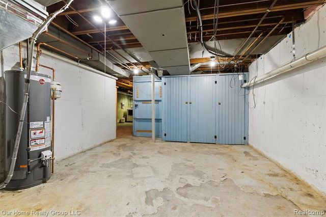 30761 Glenmuer Street, Farmington Hills, MI 48334