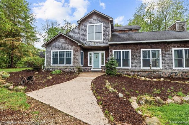 30761 Glenmuer Street, Farmington Hills, MI 48334