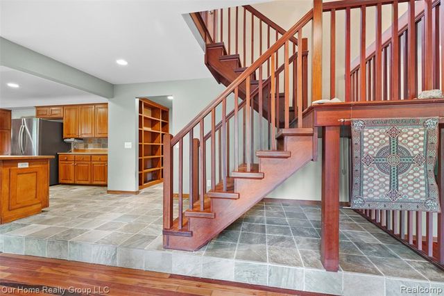 30761 Glenmuer Street, Farmington Hills, MI 48334