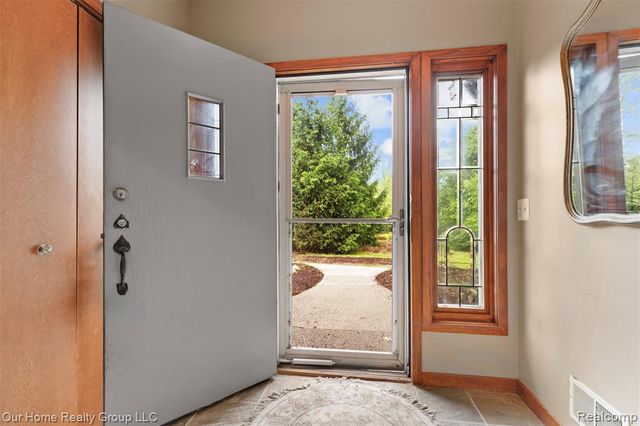 30761 Glenmuer Street, Farmington Hills, MI 48334