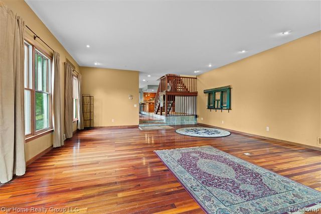 30761 Glenmuer Street, Farmington Hills, MI 48334