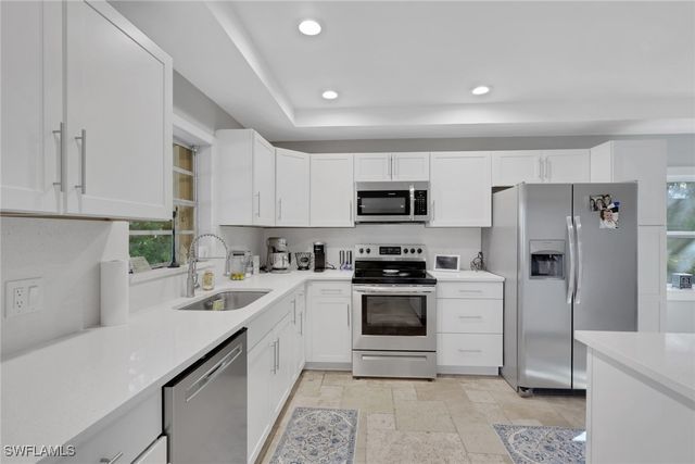 687 Cypress WAY E, Naples, FL 34110