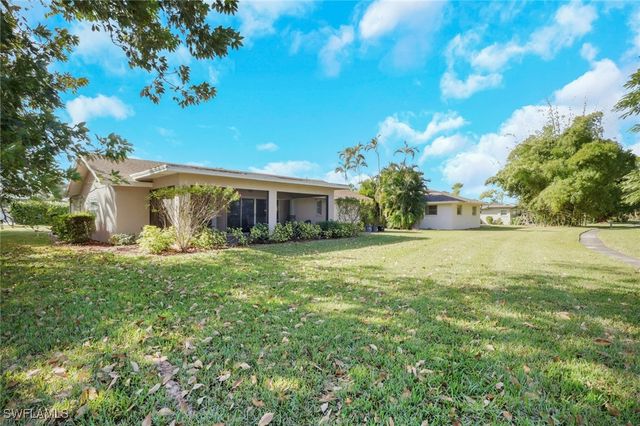 687 Cypress WAY E, Naples, FL 34110