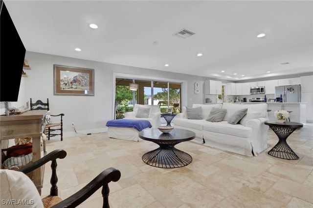 687 Cypress WAY E, Naples, FL 34110