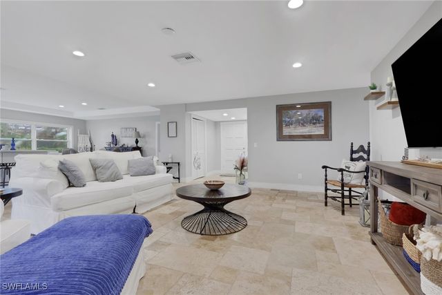 687 Cypress WAY E, Naples, FL 34110