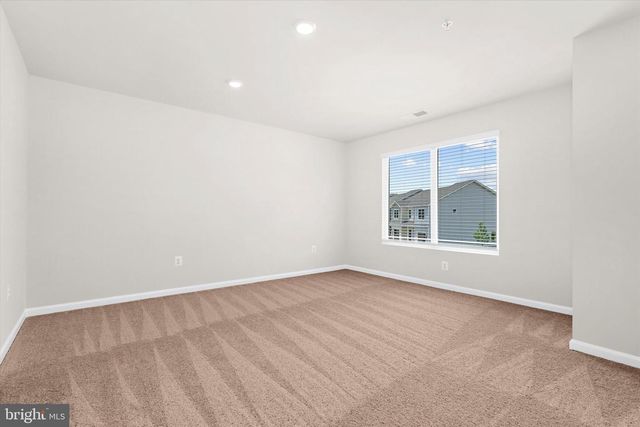 8133 BARTHOLOMEW CT, Baltimore, MD 21206