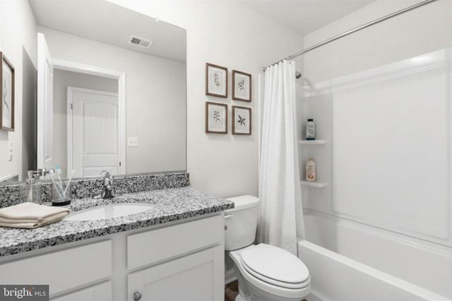 8133 BARTHOLOMEW CT, Baltimore, MD 21206