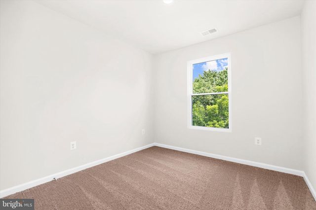 8133 BARTHOLOMEW CT, Baltimore, MD 21206