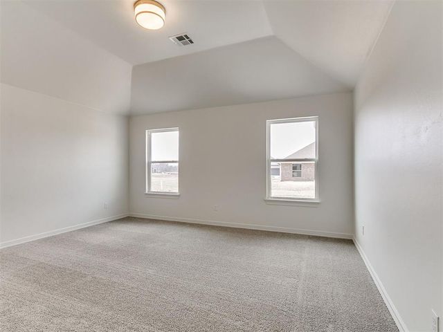 7705 Three Woods Lane, Yukon, OK 73099