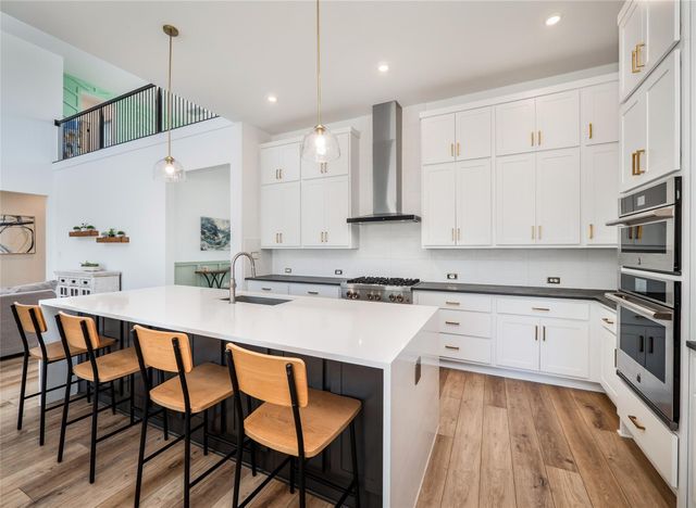 138 Yellow Bell RUN, Dripping Springs, TX 78620