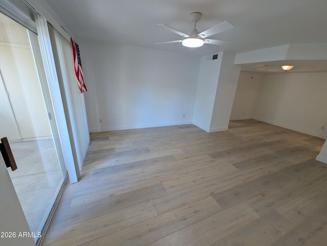 1880 E MORTEN Avenue 101, Phoenix, AZ 85020