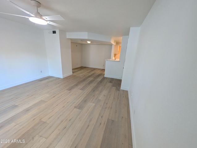 1880 E MORTEN Avenue 101, Phoenix, AZ 85020