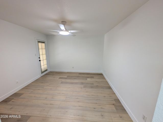 1880 E MORTEN Avenue 101, Phoenix, AZ 85020