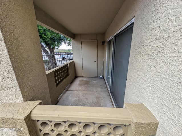 1880 E MORTEN Avenue 101, Phoenix, AZ 85020