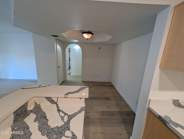 1880 E MORTEN Avenue 101, Phoenix, AZ 85020