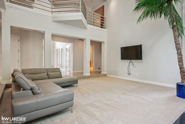 55766 Apple Lane, Shelby Twp, MI 48316