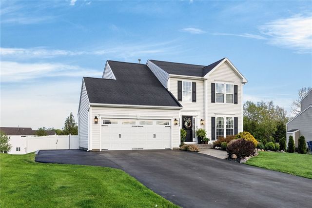 3205 White Pine Lane, Macedon, NY 14502
