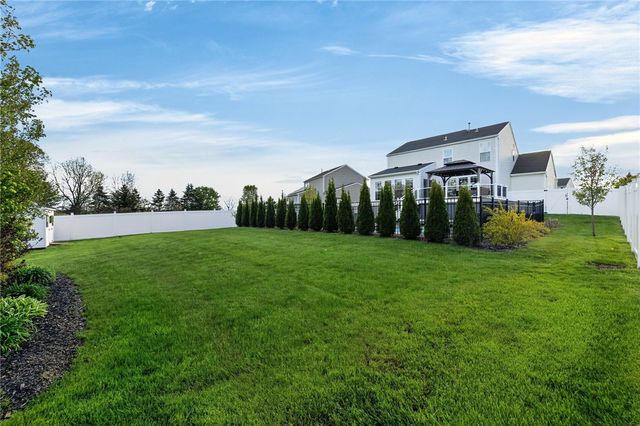 3205 White Pine Lane, Macedon, NY 14502
