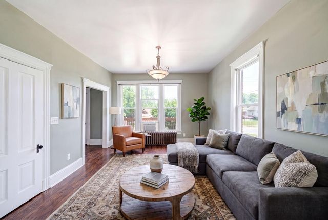 621 E 36th Street, Minneapolis, MN 55407