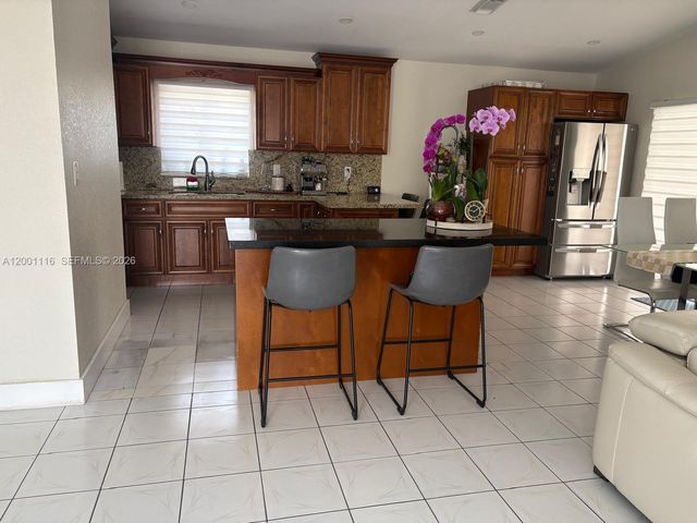 3103 W 70th St, Hialeah, FL 33018