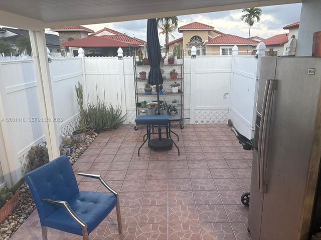 3103 W 70th St, Hialeah, FL 33018