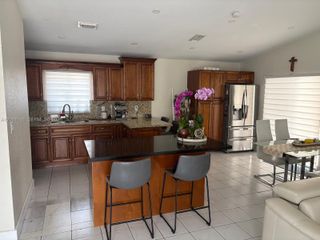 3103 W 70th St, Hialeah, FL 33018