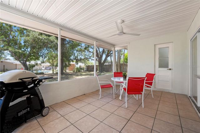 5446 FOXWOOD DRIVE, Sarasota, FL 34232