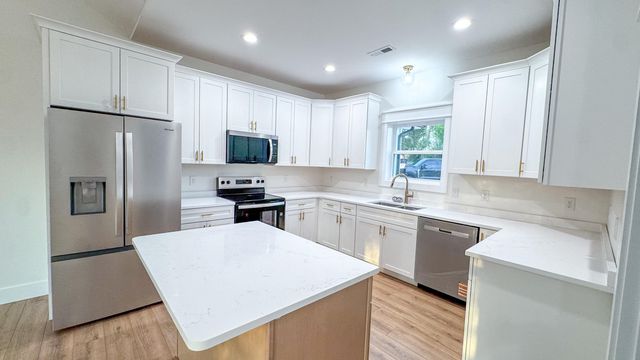 63 Iris Point, Somerset, KY 42503