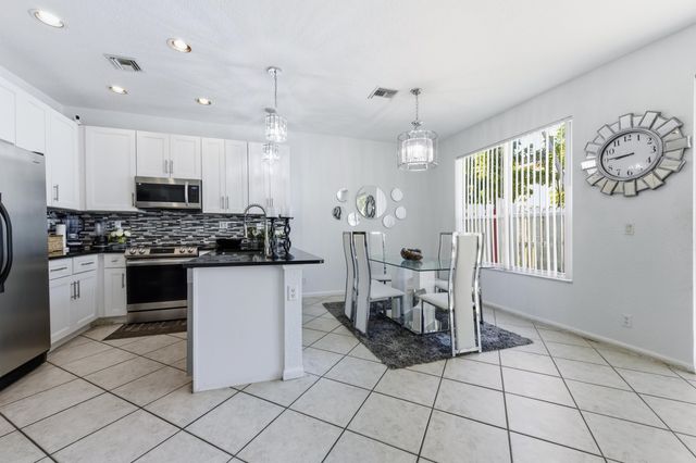 4162 Winnipeg Way, West Palm Beach, FL 33409